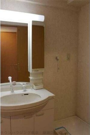 クリスタルコートの物件内観写真